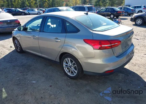 2016 Ford Focus Se z USA, uszkodzony, nr VIN 1FADP3F23GL406716
